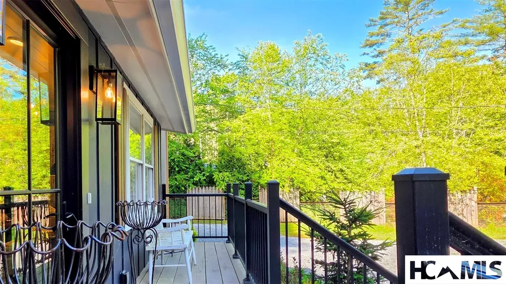 180 Lance Road Cashiers NC 28717