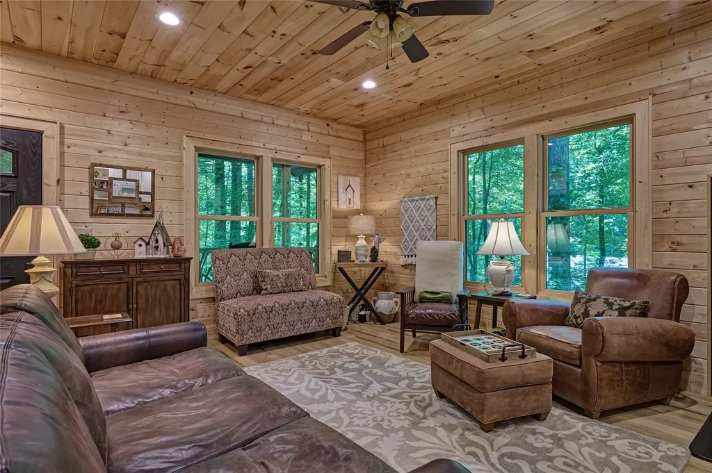 4017 Canada Road Tuckasegee NC 28783
