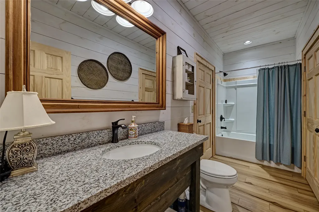 4017 Canada Road Tuckasegee NC 28783