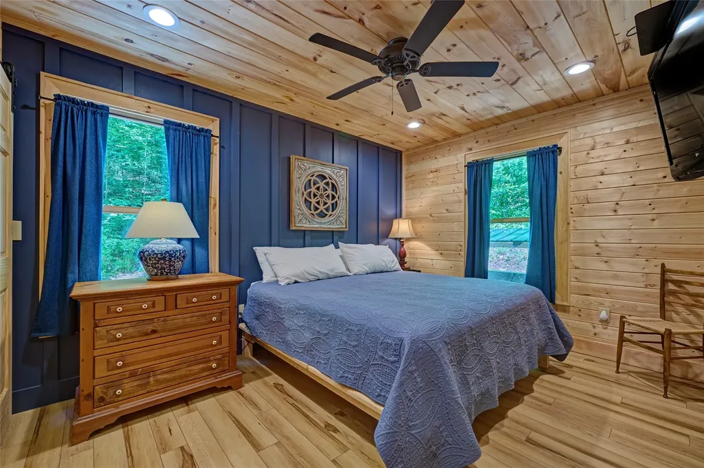 4017 Canada Road Tuckasegee NC 28783