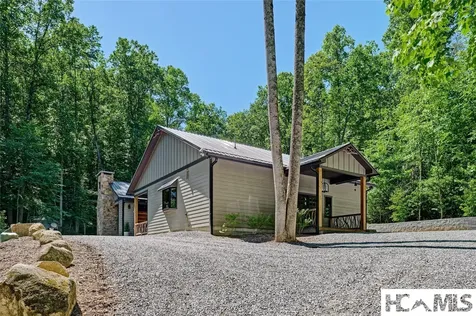 4017 Canada Road Tuckasegee NC 28783