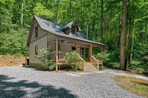4017 Canada Road Tuckasegee NC 28783