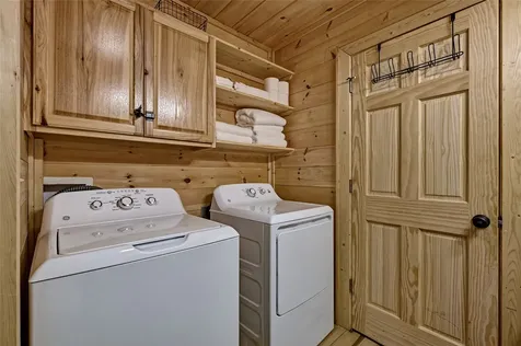 4017 Canada Road Tuckasegee NC 28783