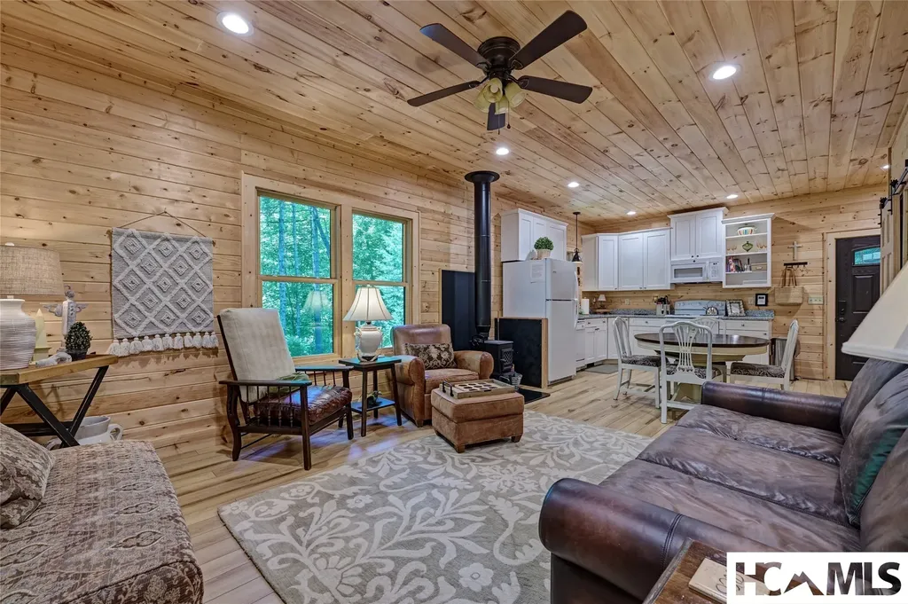 4017 Canada Road Tuckasegee NC 28783