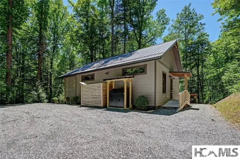 4017 Canada Road Tuckasegee NC 28783