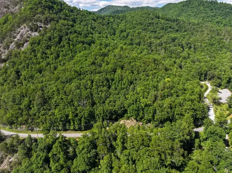 4017 Canada Road Tuckasegee NC 28783