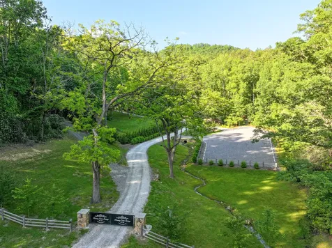 4017 Canada Road Tuckasegee NC 28783