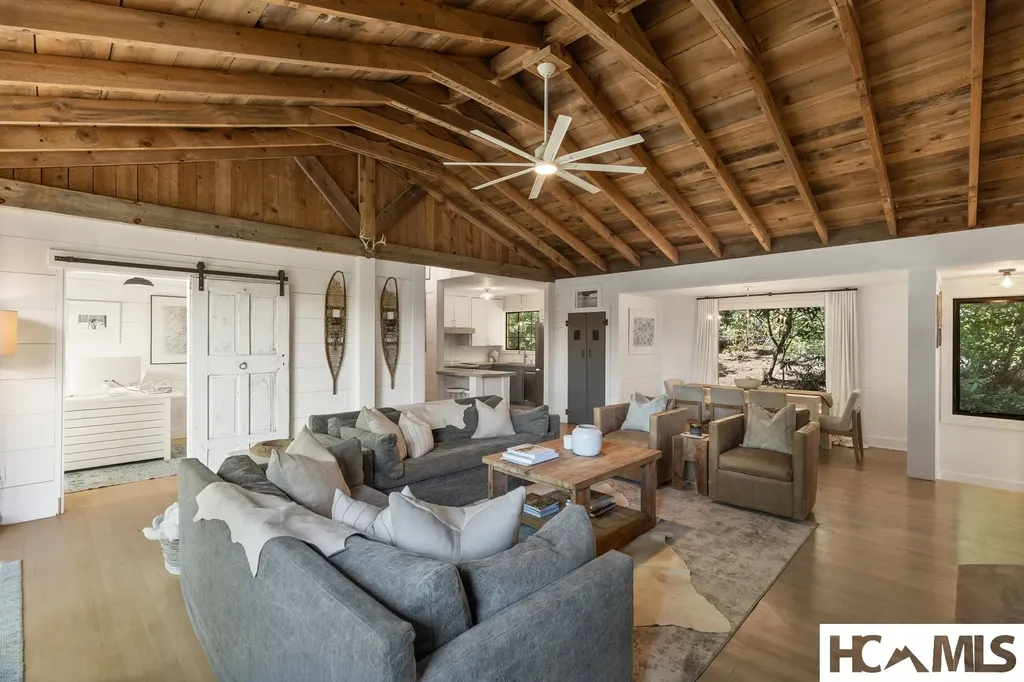 146 Satulah Road Highlands NC 28741