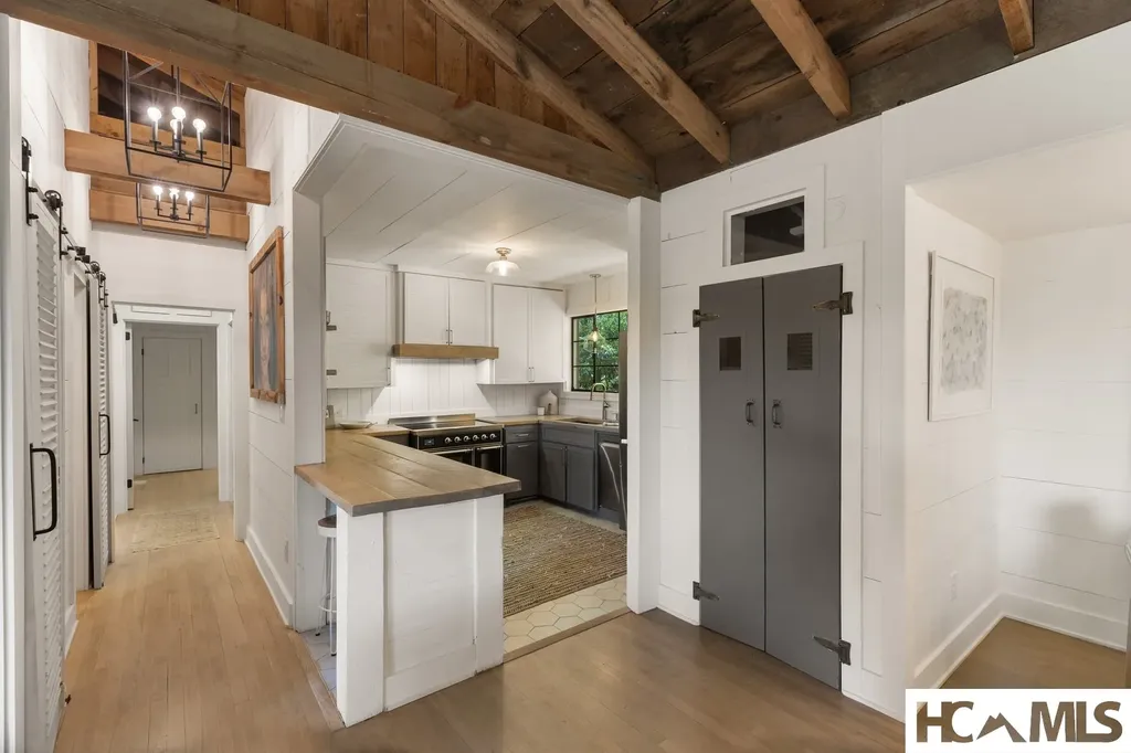 146 Satulah Road Highlands NC 28741