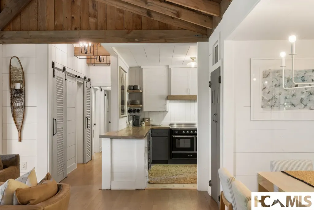 146 Satulah Road Highlands NC 28741