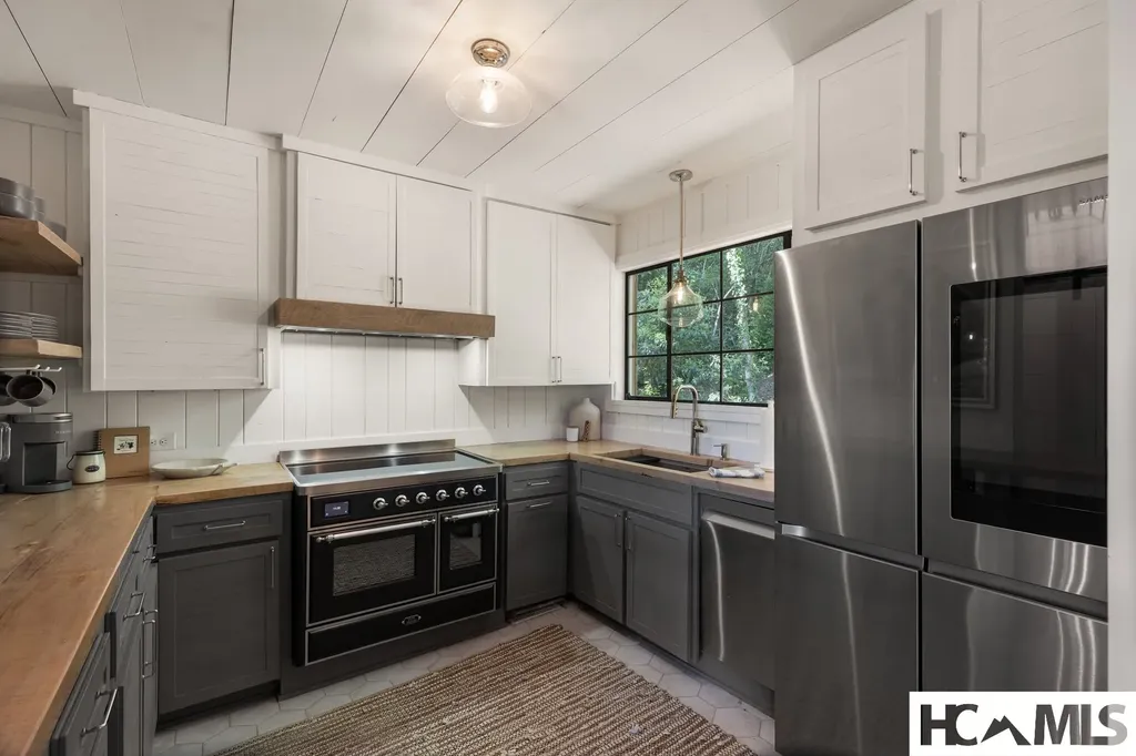 146 Satulah Road Highlands NC 28741