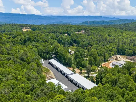 130 Speed Way Lake Toxaway NC 28747