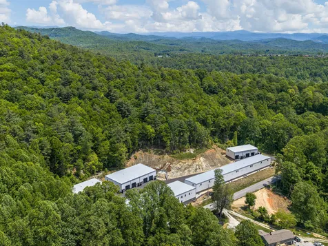 130 Speed Way Lake Toxaway NC 28747