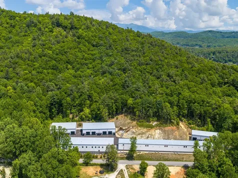 130 Speed Way Lake Toxaway NC 28747