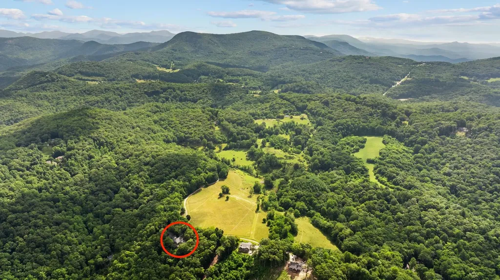 700 Silly Ridge Scaly Mountain NC 28775