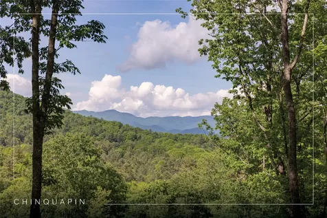 C21 Roaming Road Glenville NC 28736