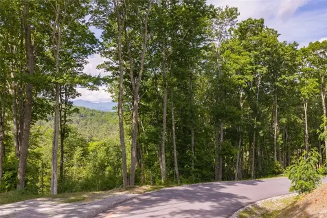 C21 Roaming Road Glenville NC 28736