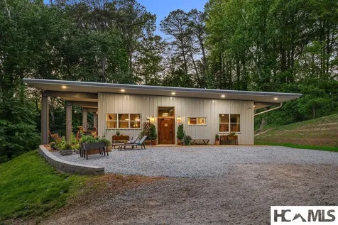 129 Lyle Street Franklin NC 28734