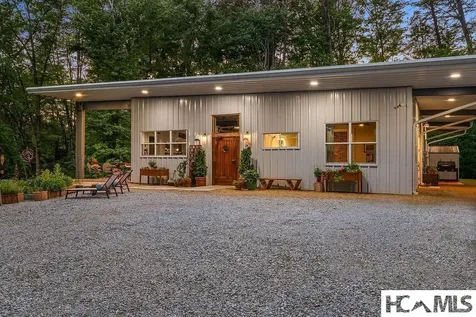 129 Lyle Street Franklin NC 28734