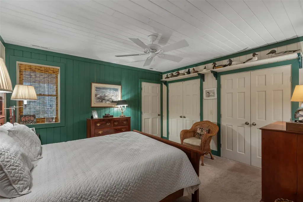 70 Lake Villas Way Highlands NC 28741