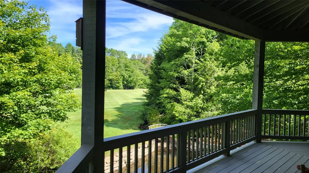70 Lake Villas Way Highlands NC 28741