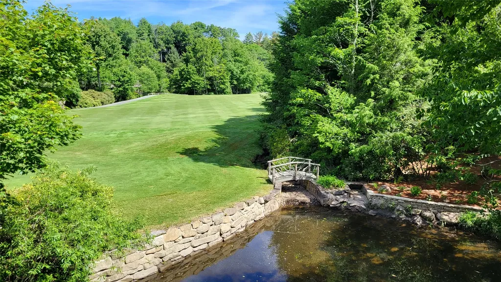 70 Lake Villas Way Highlands NC 28741