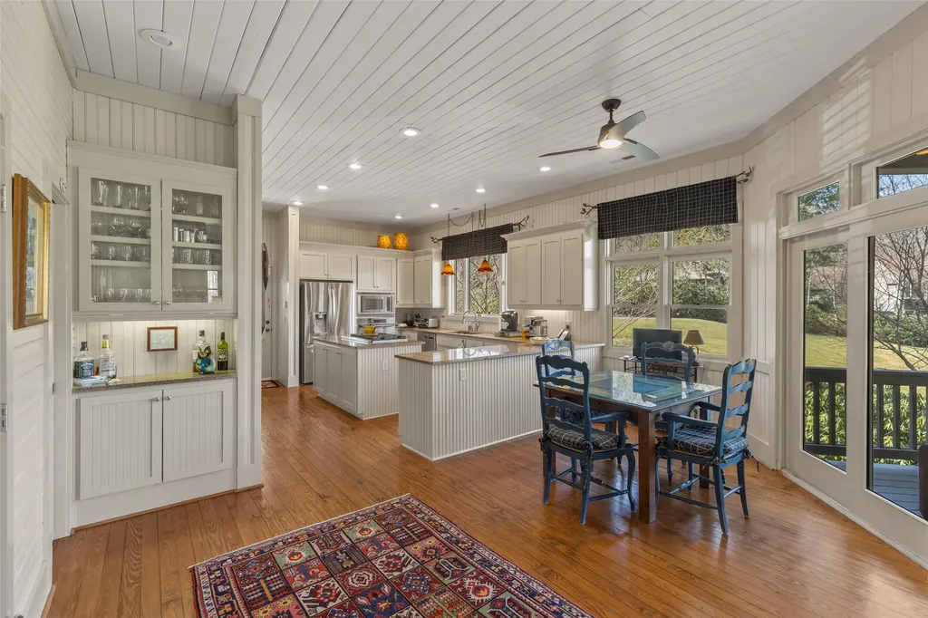 70 Lake Villas Way Highlands NC 28741