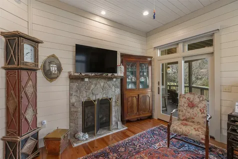 70 Lake Villas Way Highlands NC 28741