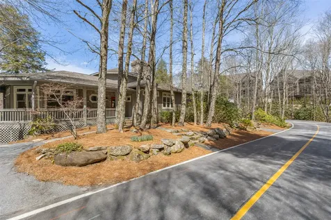 70 Lake Villas Way Highlands NC 28741