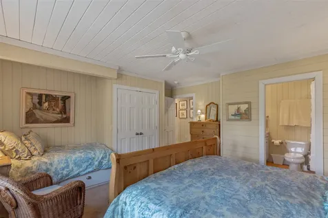 70 Lake Villas Way Highlands NC 28741