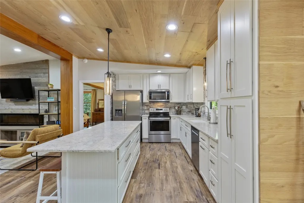 2092 West Christy Trail Sapphire NC 28774