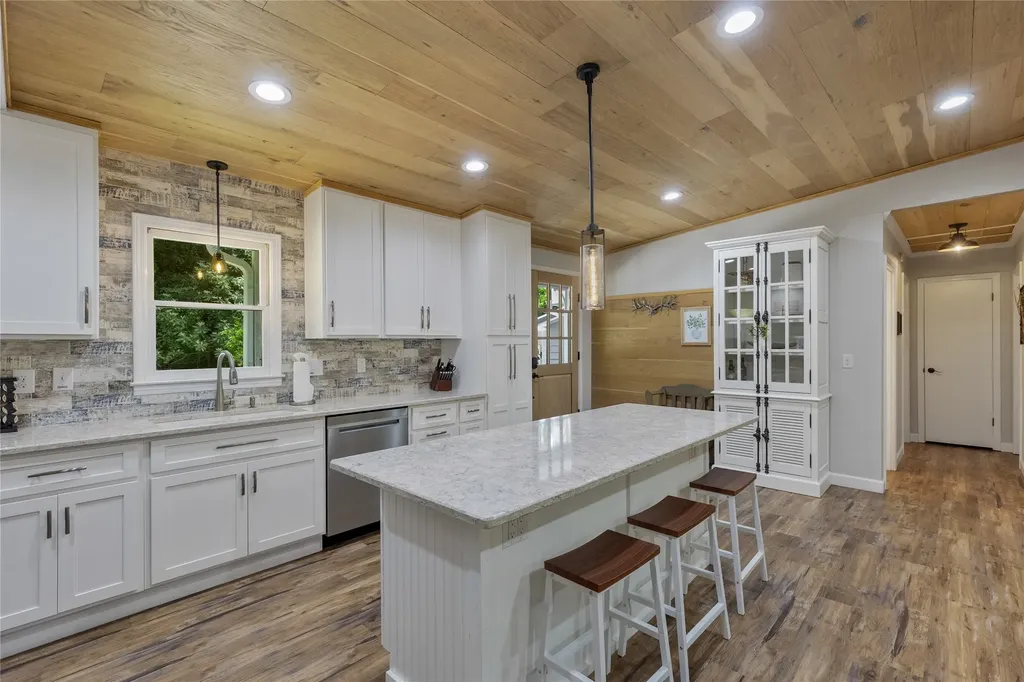 2092 West Christy Trail Sapphire NC 28774