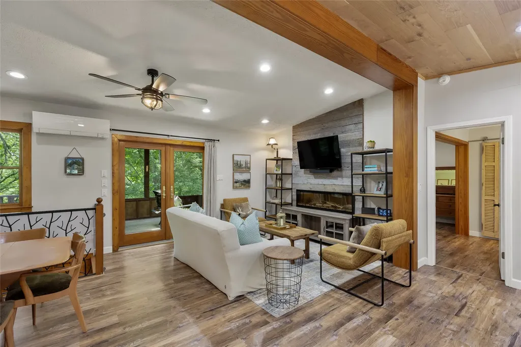 2092 West Christy Trail Sapphire NC 28774