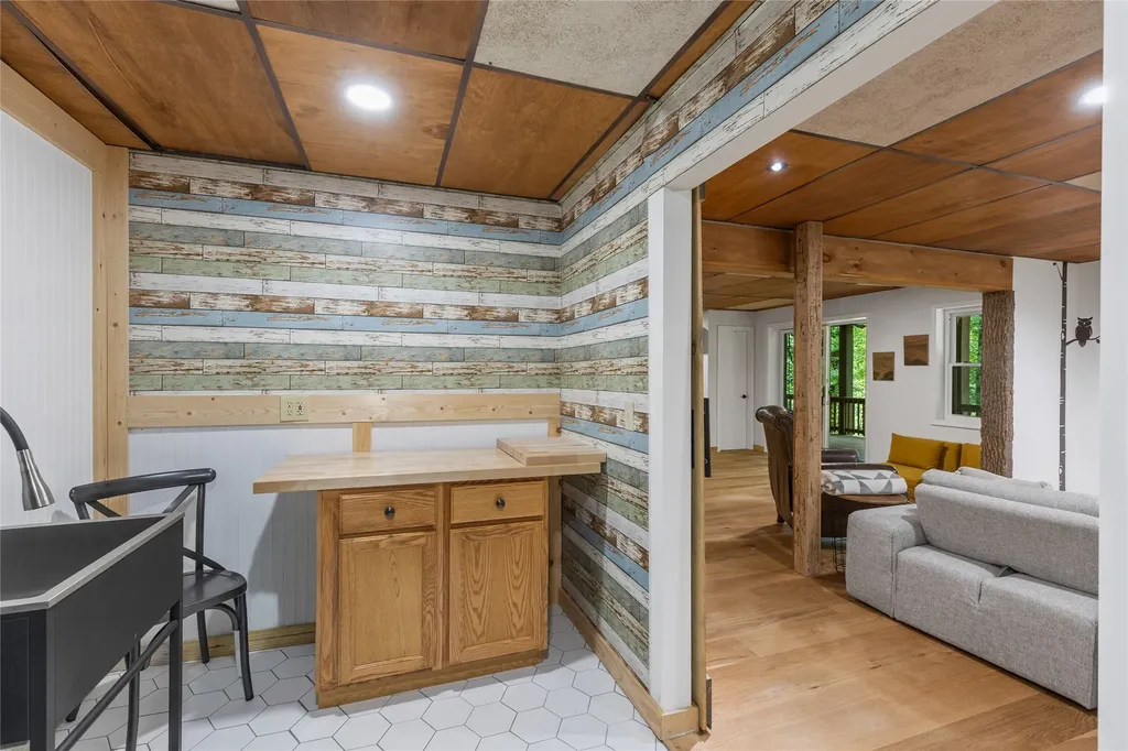 2092 West Christy Trail Sapphire NC 28774