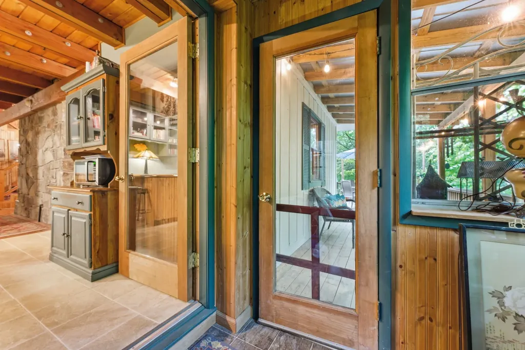 371 Sassafras Gap Road Highlands NC 28741