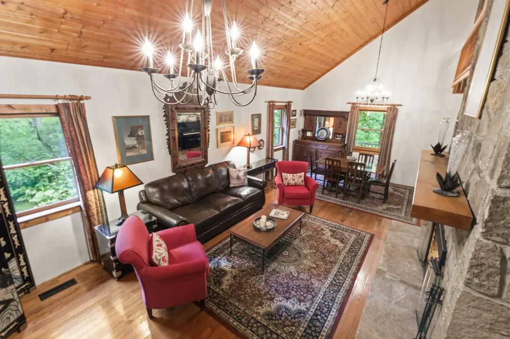371 Sassafras Gap Road Highlands NC 28741