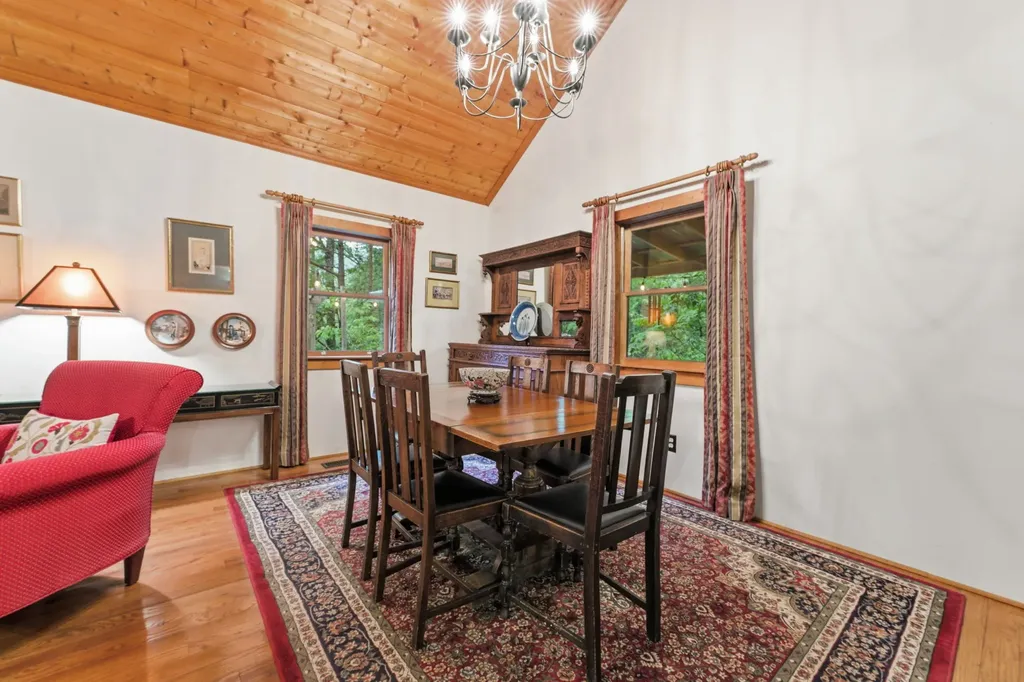 371 Sassafras Gap Road Highlands NC 28741