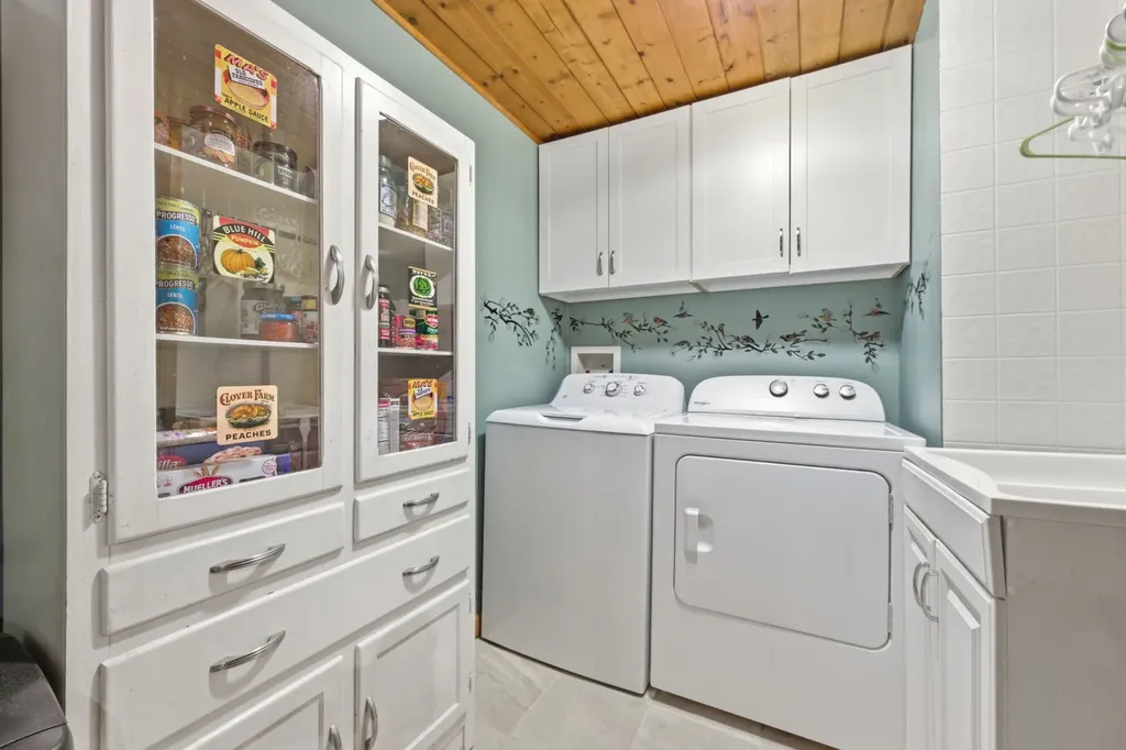 371 Sassafras Gap Road Highlands NC 28741