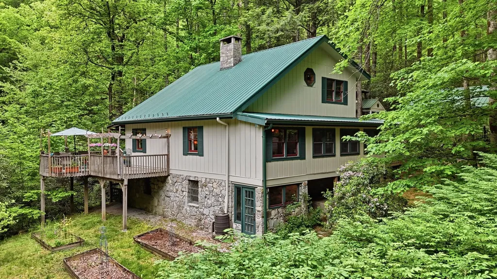 371 Sassafras Gap Road Highlands NC 28741