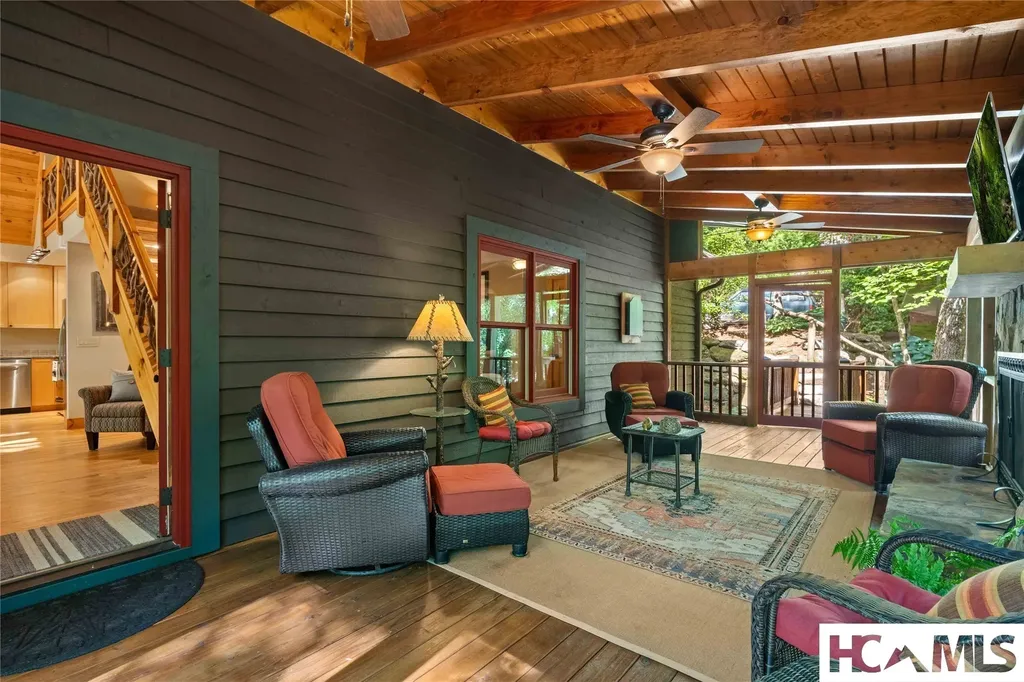 34 Forest Way Highlands NC 28741