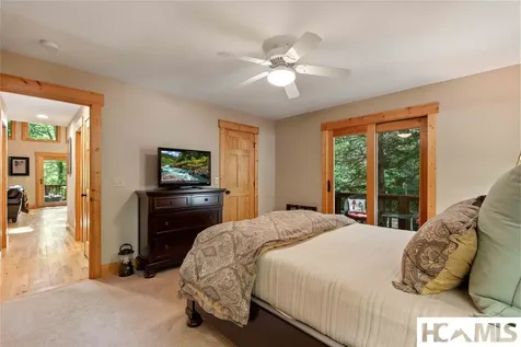 34 Forest Way Highlands NC 28741