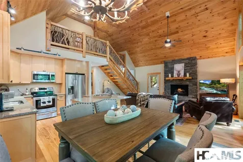 34 Forest Way Highlands NC 28741