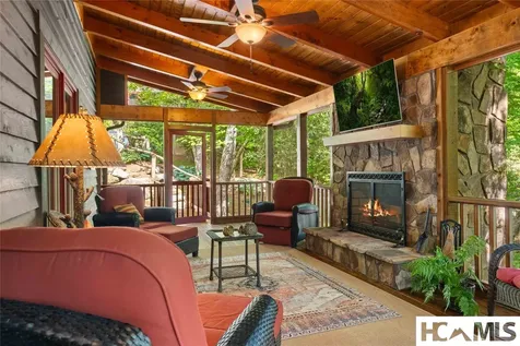 34 Forest Way Highlands NC 28741