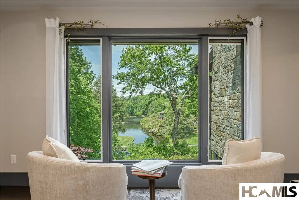 110 Spruce Lane Highlands NC 28741