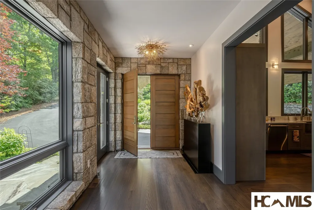 110 Spruce Lane Highlands NC 28741