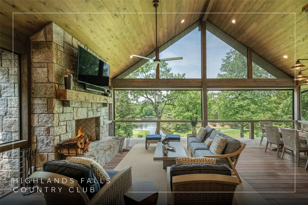110 Spruce Lane Highlands NC 28741