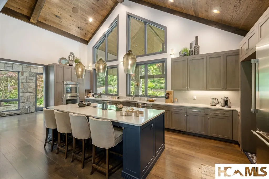 110 Spruce Lane Highlands NC 28741
