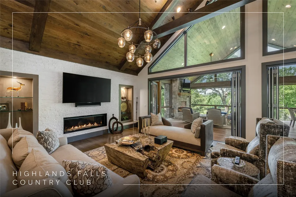 110 Spruce Lane Highlands NC 28741
