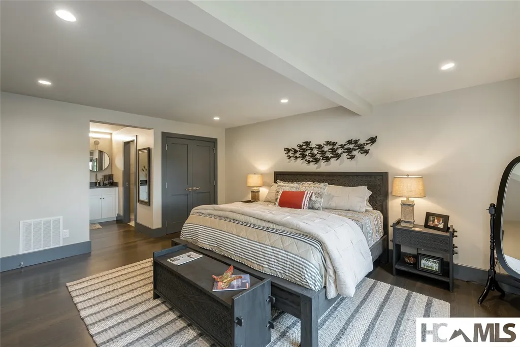 110 Spruce Lane Highlands NC 28741