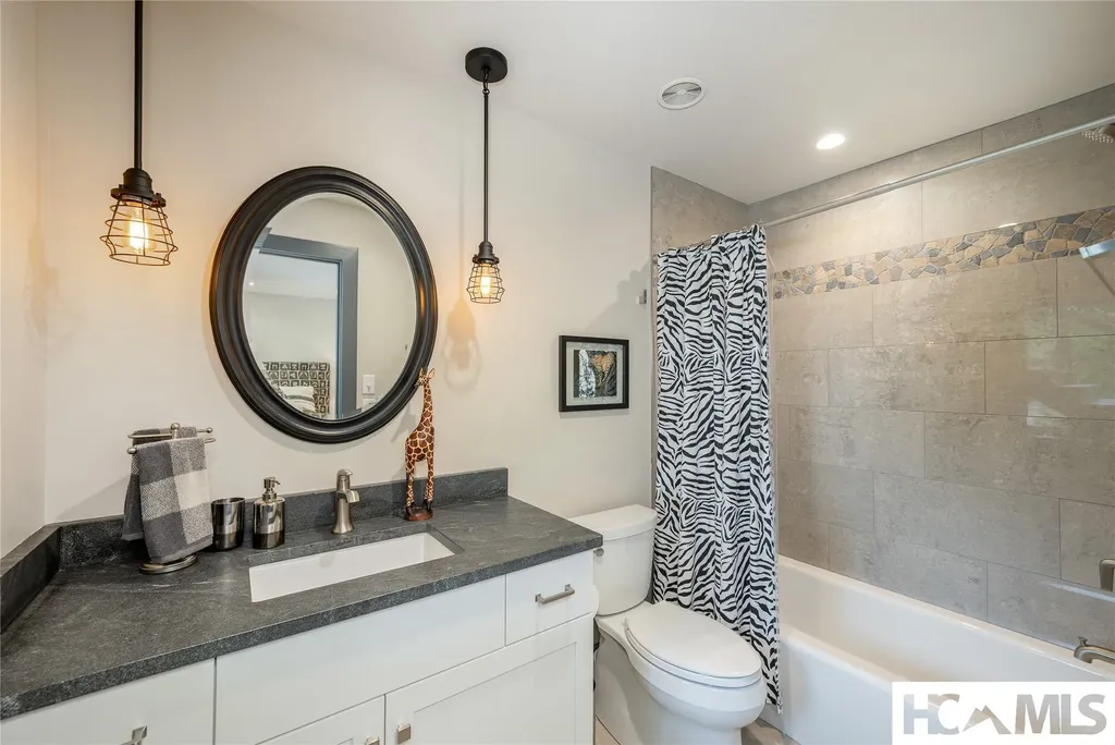 110 Spruce Lane Highlands NC 28741
